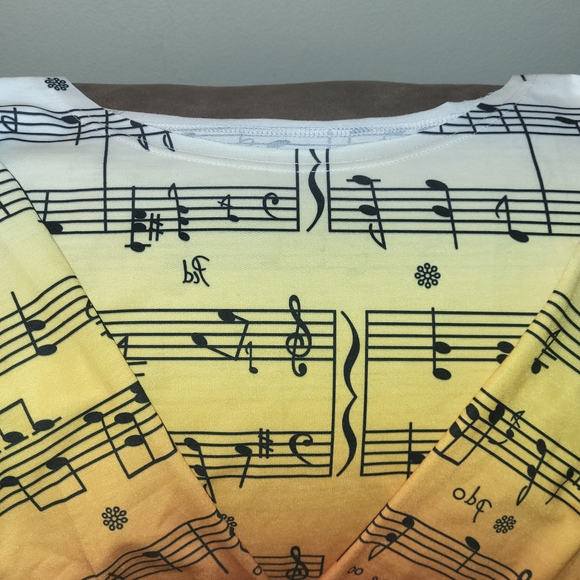 Musical Note Gradient Shirt - Picture 2 of 4